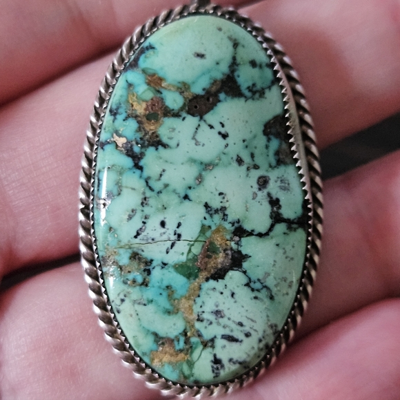 Vintage Zuni Signed Turquoise Pendant on Real Pearl Necklace - Picture 6 of 8